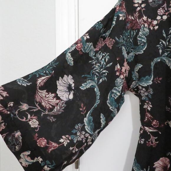 Vila Womens Sz XS Black Pink Green Floral Faux Wrap Blouse V Neck Top - Picture 6 of 6